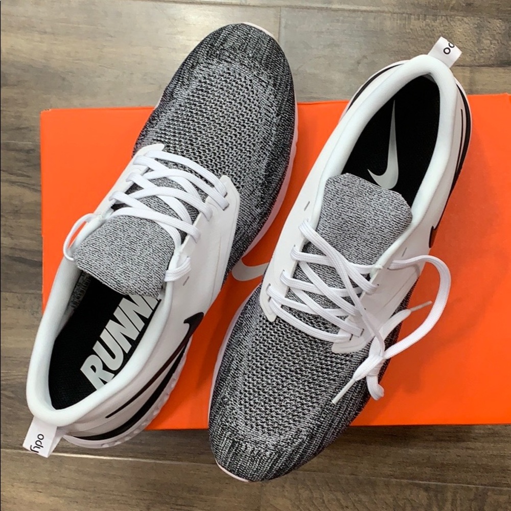 NIKE ODYSSEY REACT 2 FLYKNIT white/black men’s - Picture 11 of 16